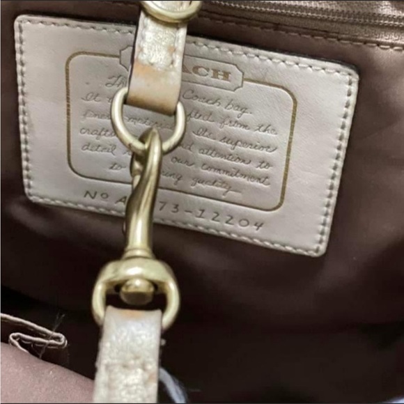 Coach authentic Signature floral appliqué canvas and leather bag. Used. - Picture 3 of 7